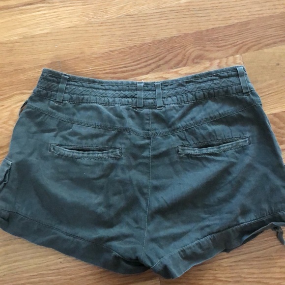 FREE PEOPLE CARGO SHORTS - Picture 4 of 4